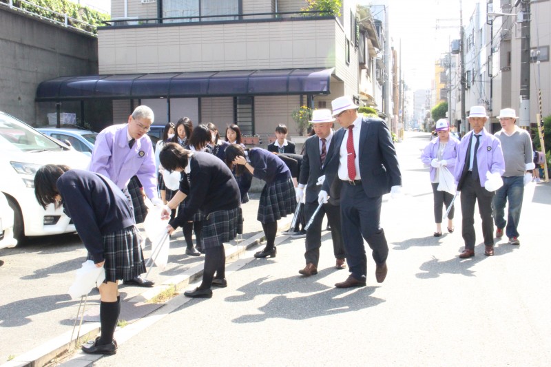 大阪福島ライオンズクラブの皆様とクリーン作戦を実施しました 英風女子高等専修学校は 英風高等学校 通信制女子校 の技能連携校です